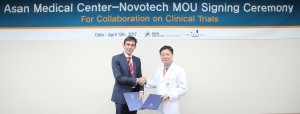 Novotech's CEO, Dr. John Moller, and the AMC’s Director of Asan Medical Center’s Clinical Trial Center, Dr. Young Suk Lim. (Image: Novotech)