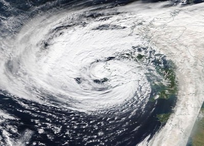 Source wikipedia By NASA - https://www.wunderground.com/cat6/strange-days-ex-hurricane-ophelia-batters-ireland-under-orange-skies, Public Domain, https://commons.wikimedia.org/w/index.php?curid=63423067