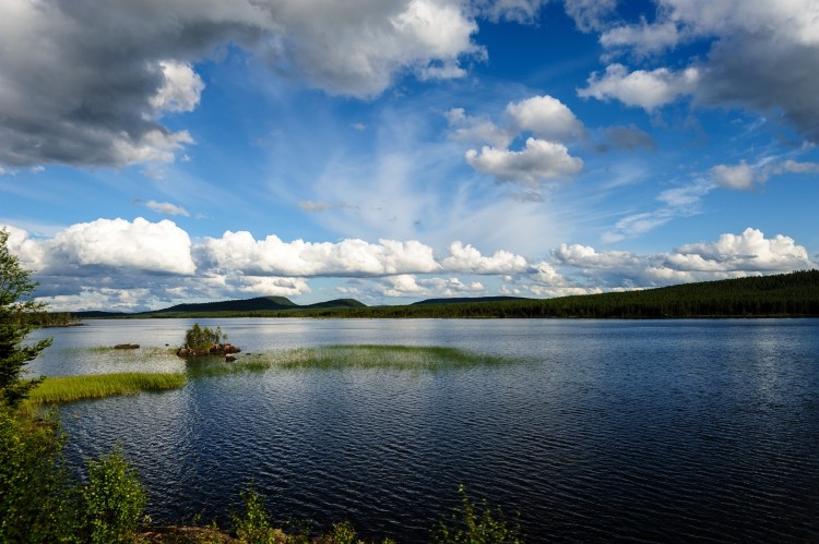 Clear water in Lapland, Sweden. The national medicines regulator wants to make wastewater treatment part of Good Manufacturing Practice. (Picture: August Linnman/Flickr)