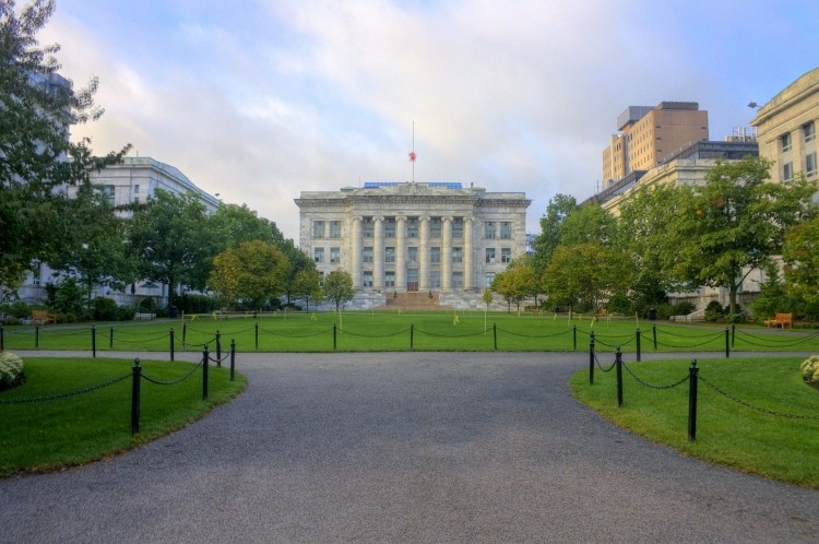 Harvard Medical School: the alliance will help translate university discoveries into drugs