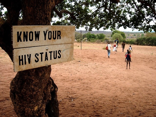 A sign in Simonga village, Zambia. (Picture credit: Jon Rawlinson/Flickr)