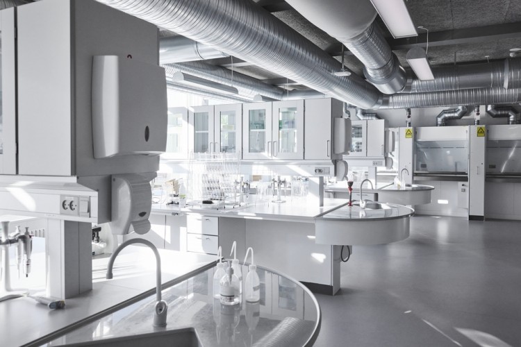 Shuttle Pharma enters agreement for lab space
